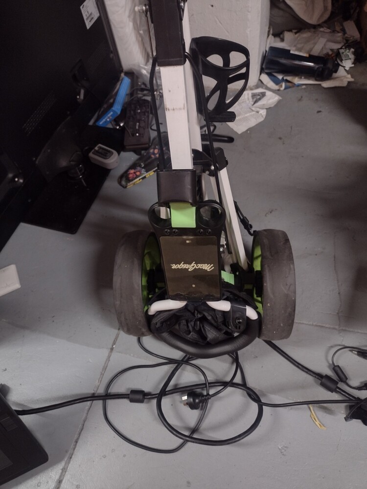 Kennards Self Storage Hawthorn Bid on Self Storage Unit auction IB-3027