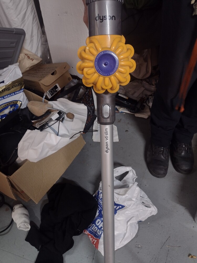 Kennards Self Storage Hawthorn Abandoned Storage Auctions auction IB-3027