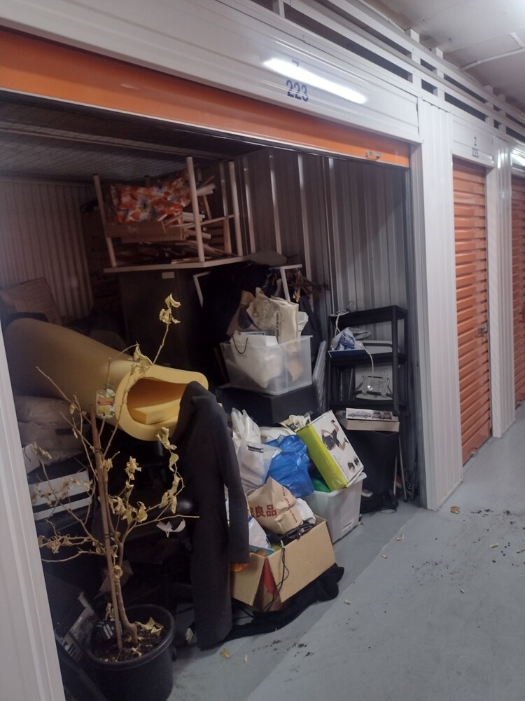 Kennards Self Storage Hawthorn Abandoned Storage shed Auctions auction IB-3027