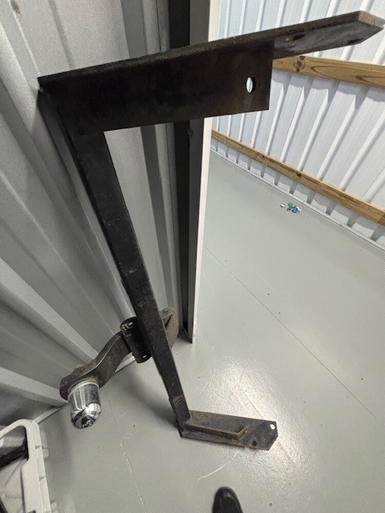 Loxon Storage Burleigh Bid on Storage Unit auction IB-4278