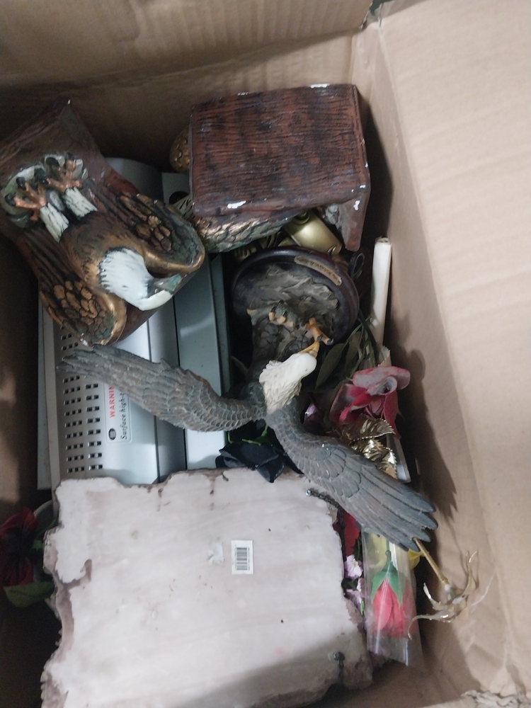 Storage King McGraths Hill Abandoned Self Storage Auctions auction IB-9732