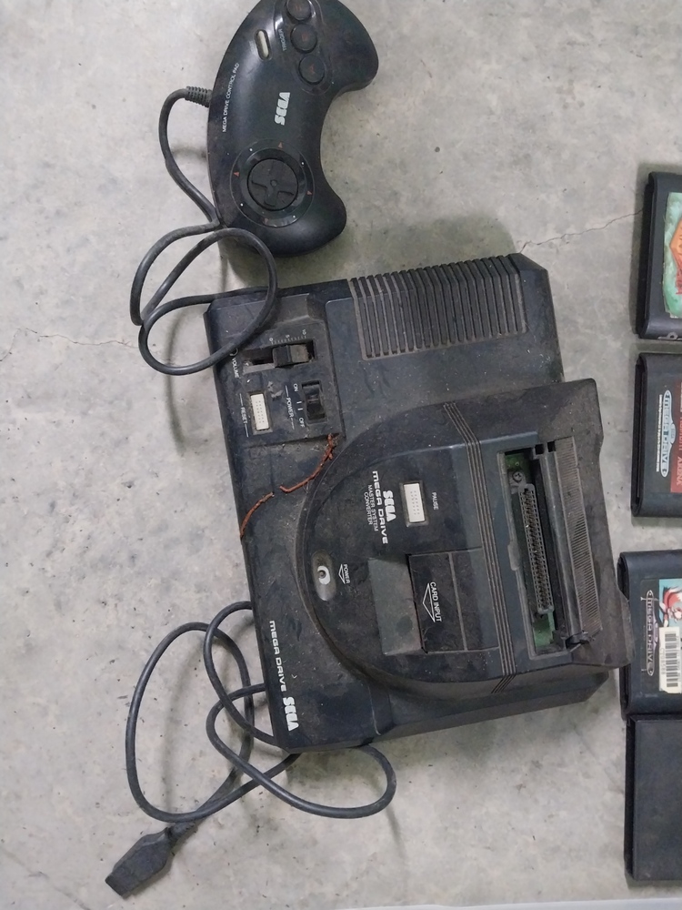 Storage King McGraths Hill Storage garage Auctions auction IB-9732