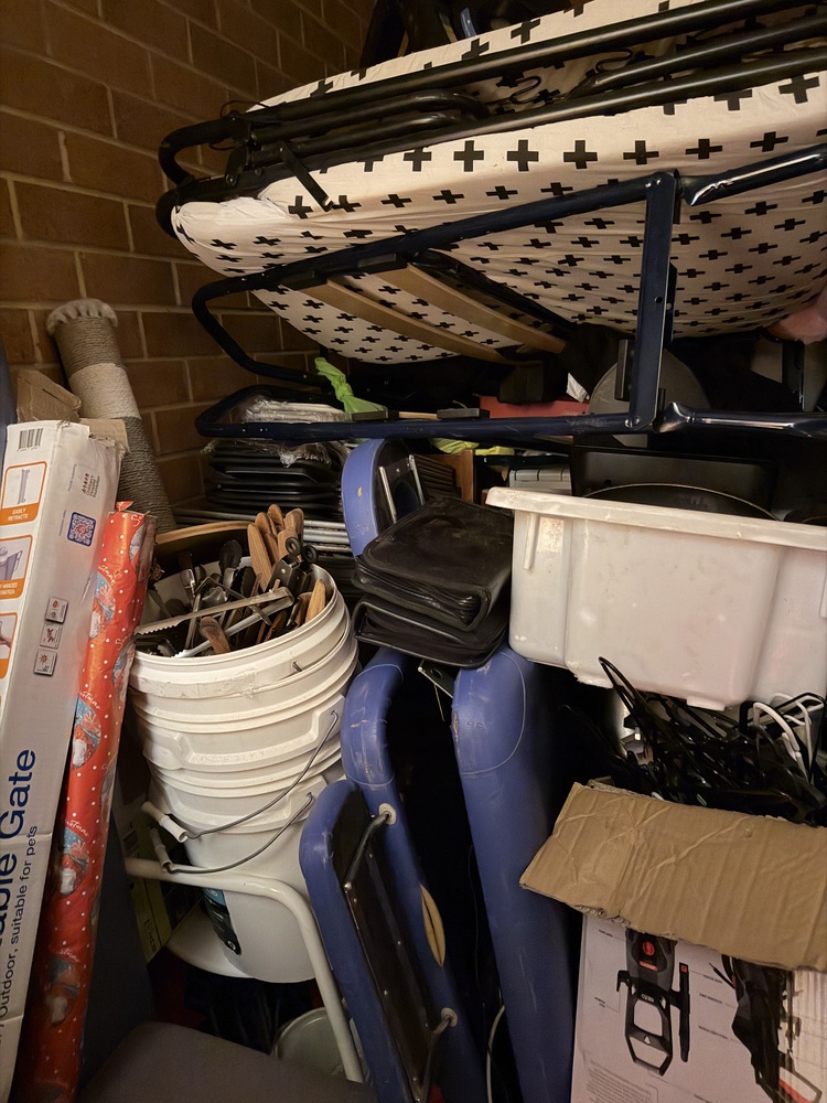 N. Woolard - Private Seller Storage auction IB-8665