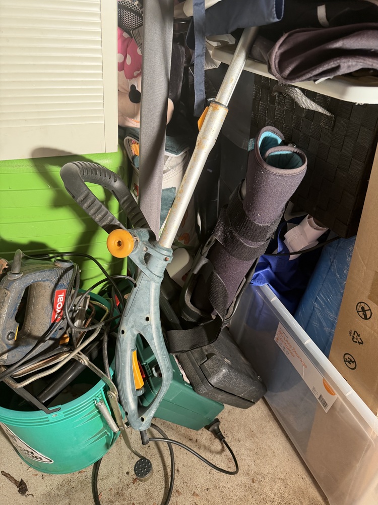 N. Woolard - Private Seller Abandoned Storage shed Auctions auction IB-8665