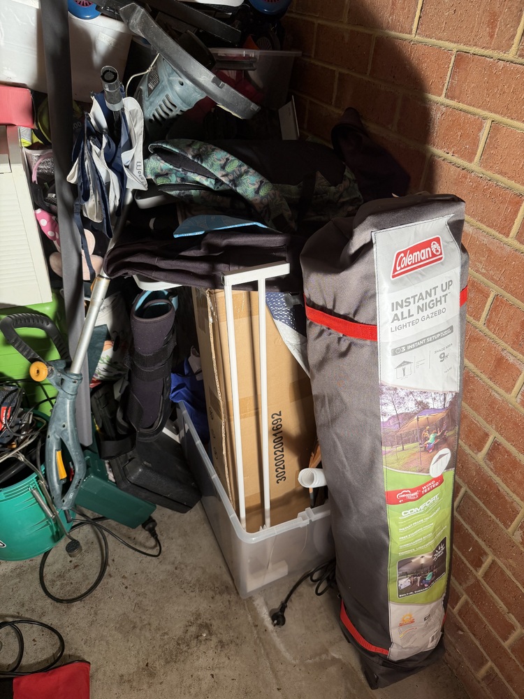 N. Woolard - Private Seller Self Storage Auctions Australia auction IB-8665