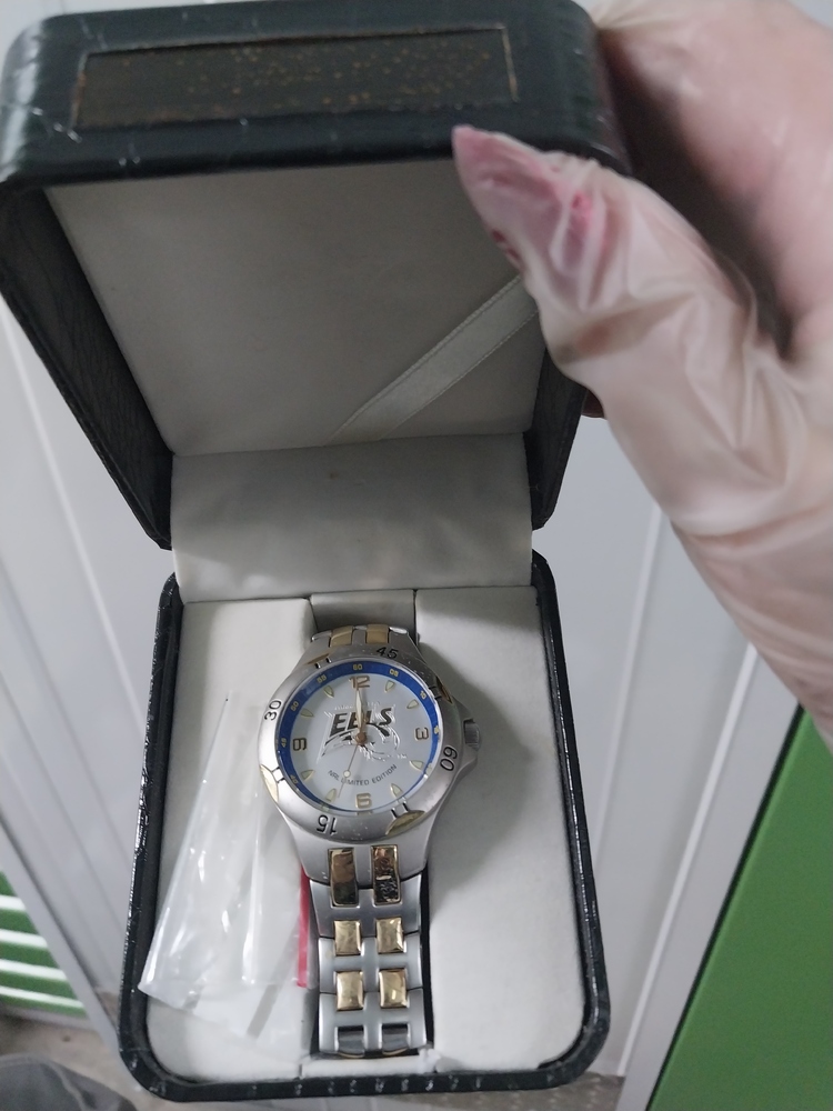 Storage King McGraths Hill Bid on Self Storage Unit auction IB-8367