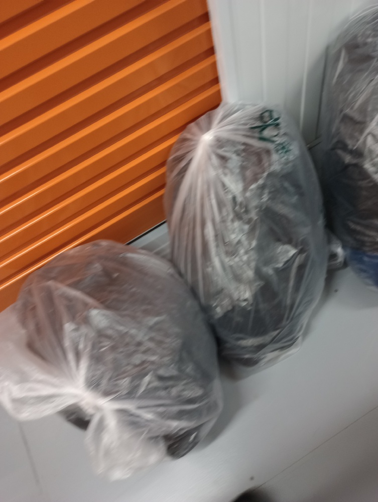 Kennards Self Storage Cranbourne Bid on Storage Unit auction IB-2638