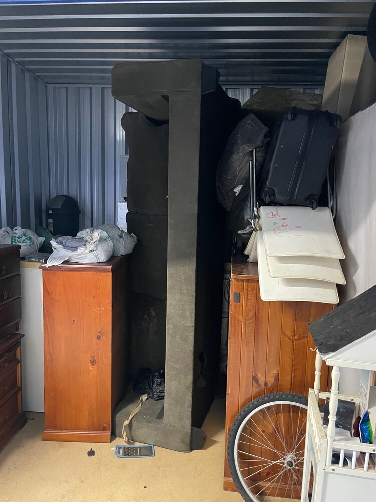 Storage King Hamilton Storage Unit auction IB-4567