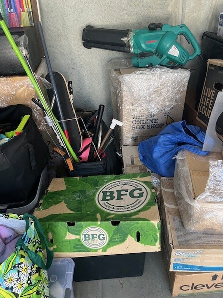 Lock n Store - Rockingham Storage Facility Unit auction IB-7930