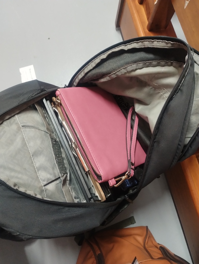 Kennards Self Storage Craigieburn Abandoned Storage centre Auctions auction IB-5945