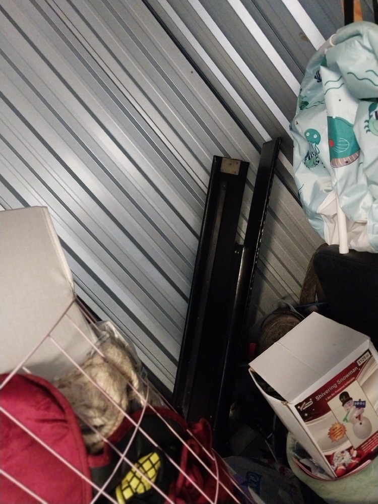 Storage King North Lakes Abandoned Storage Unit Auctions auction IB-3078