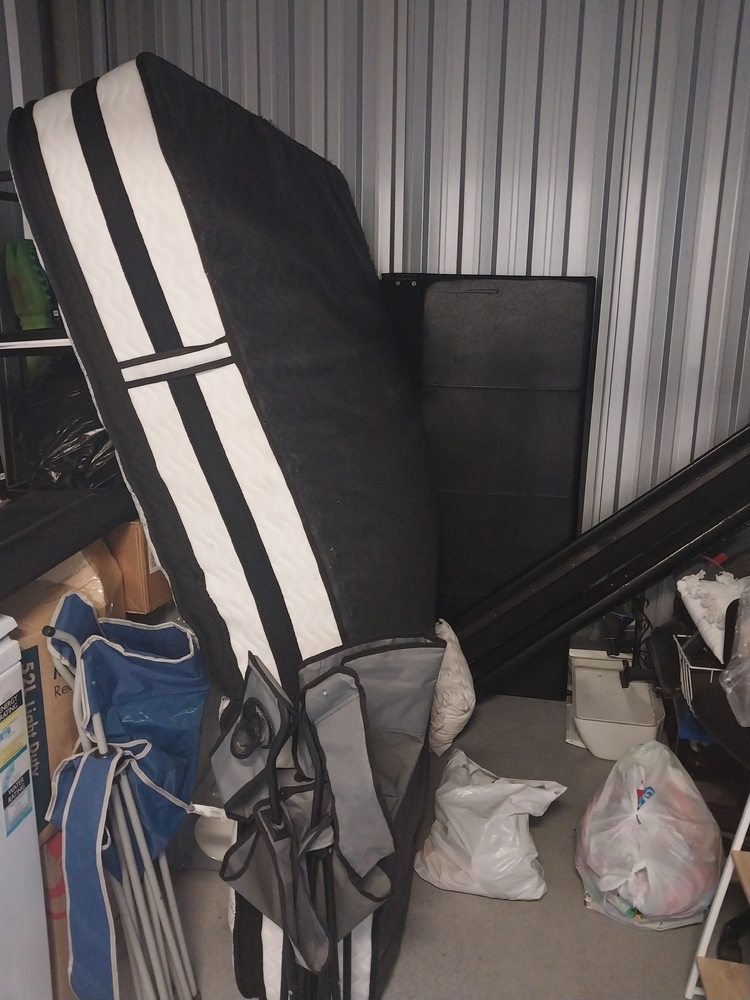 Storage King North Lakes Abandoned Storage garage Auctions auction IB-3078