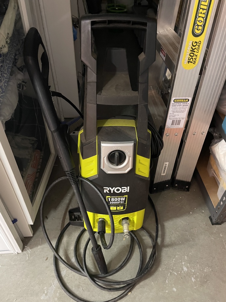 A. Harris - Private Seller AustraliaÂ Storage Auctions auction IB-5214