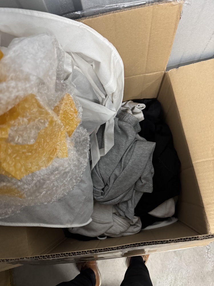 Fort Knox Self Storage Melbourne West Abandoned Storage Unit Auctions auction IB-2465