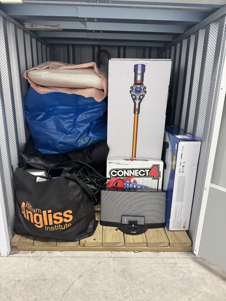 Fort Knox Self Storage Melbourne West Abandoned Storage centre Auctions auction IB-7041