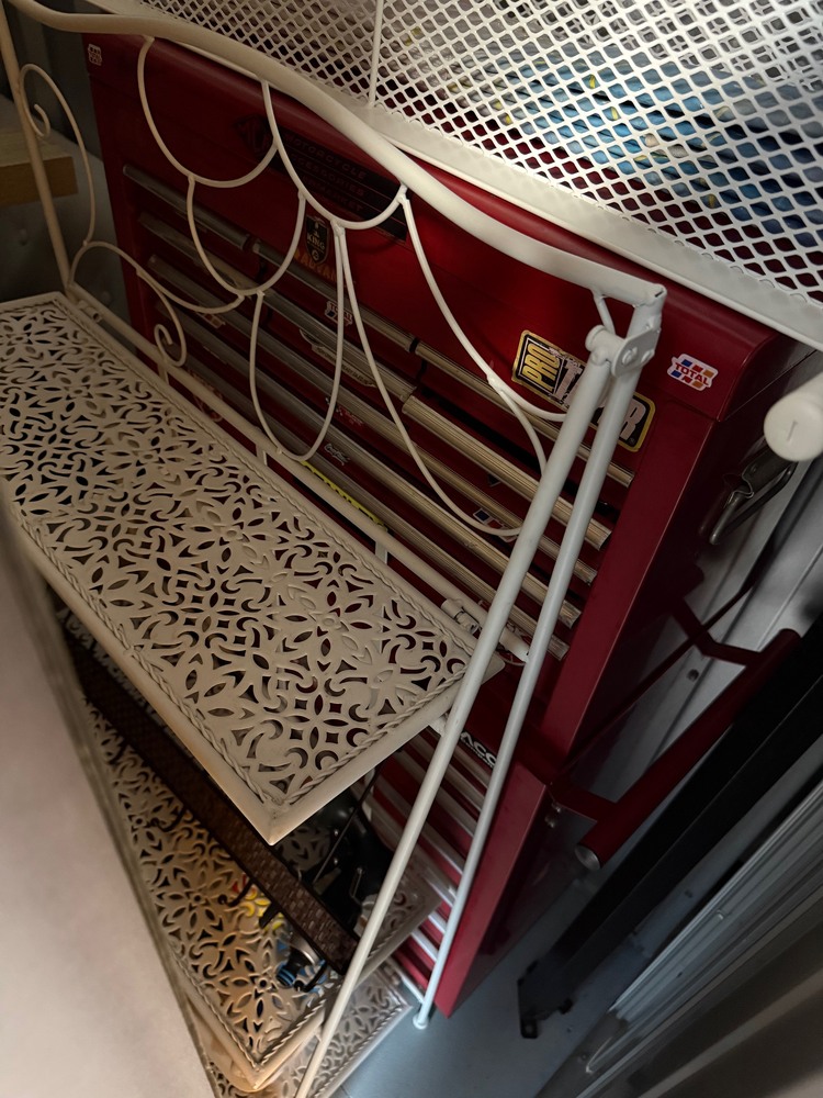 Rent a Space Casula Abandoned Storage garage Auctions auction IB-2144