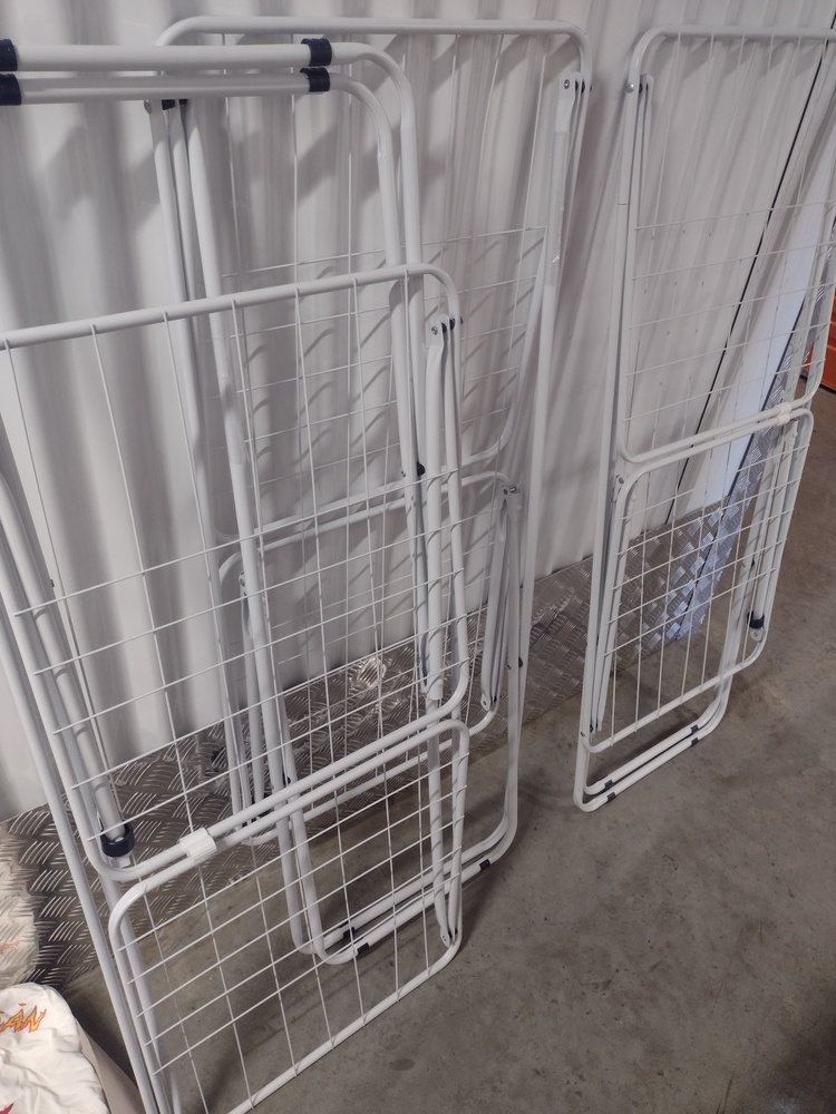 Kennards Self Storage Wollongong Bid on Self Storage Unit auction IB-1938