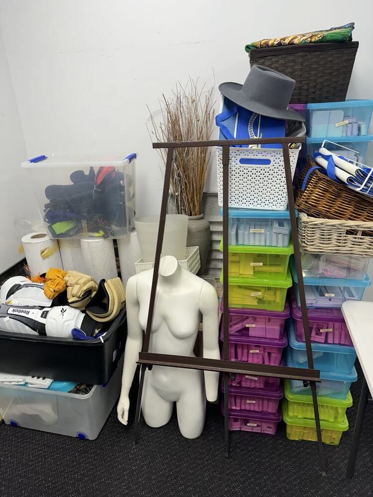 D. Koutts - Private Seller Storage auction IB-5161