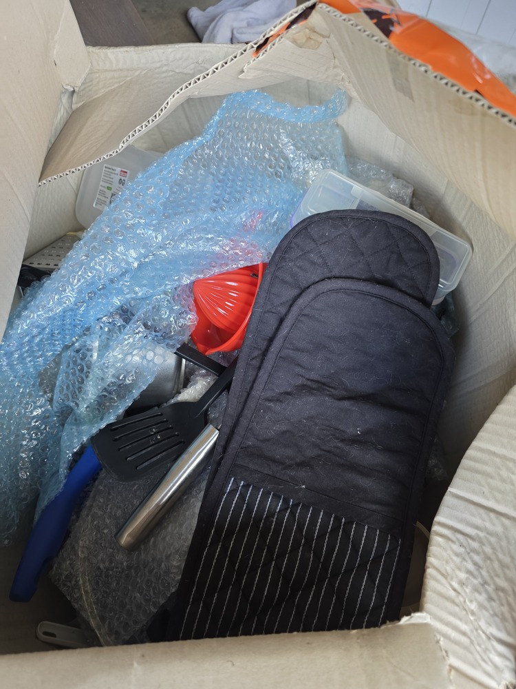 Storage King Toowoomba Abandoned Storage Auctions auction IB-3397