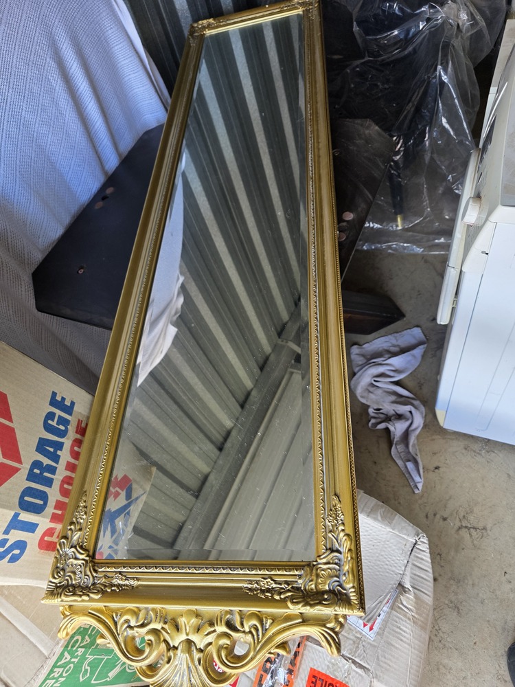 Storage King Toowoomba Abandoned Storage garage Auctions auction IB-3397