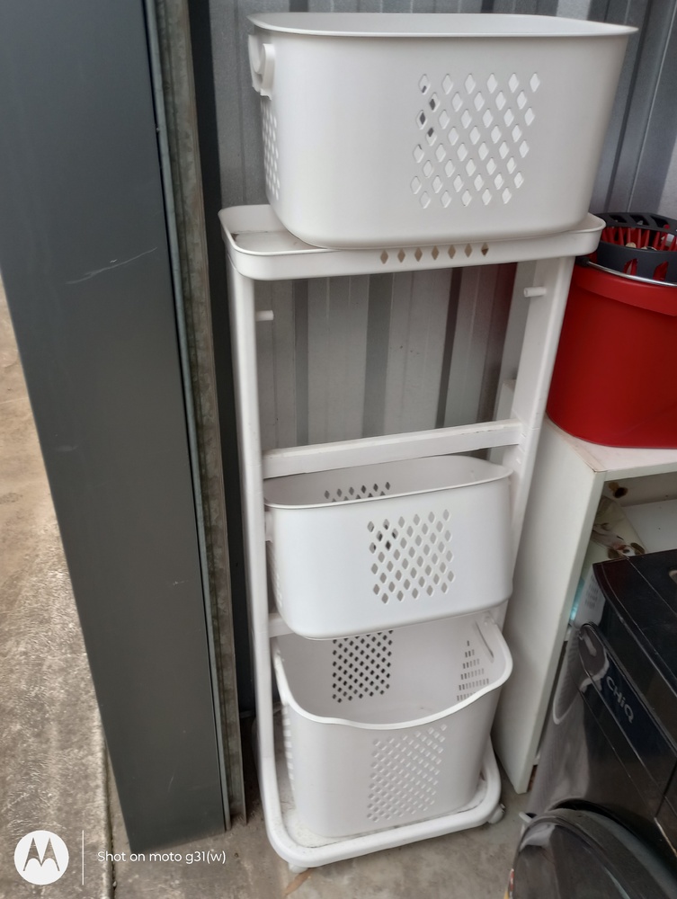 Kennards Self Storage St Marys Abandoned Self Storage Auctions auction IB-8798