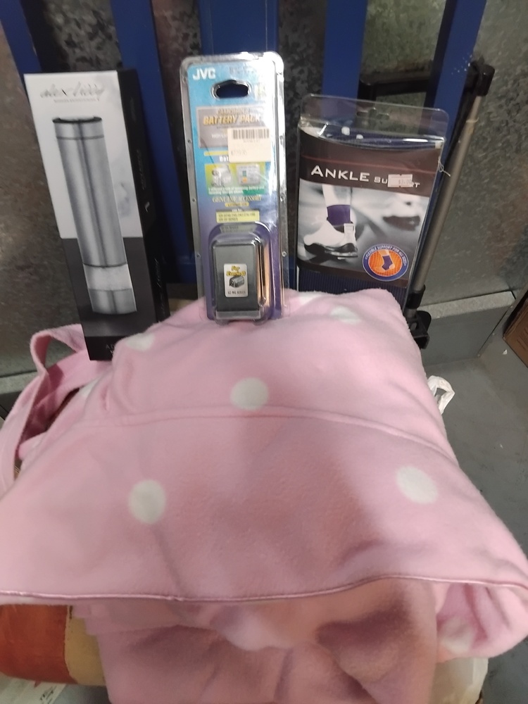 I. Teoh - Private Seller Storage Facility Unit auction IB-5696