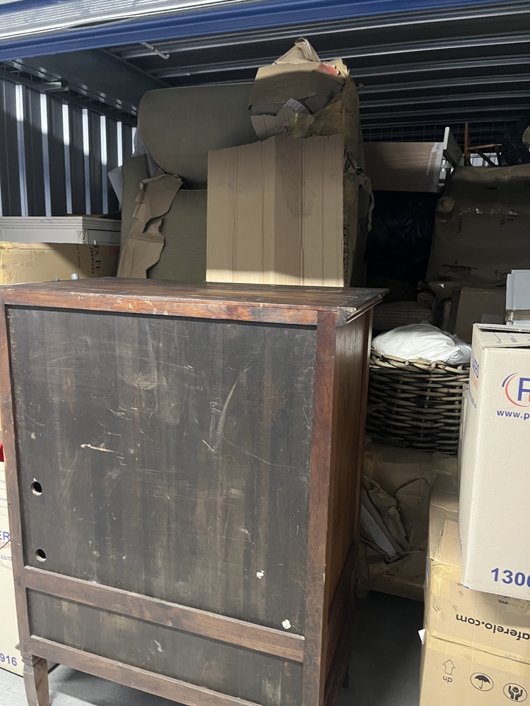 Palmers Self Storage Abandoned Storage centre Auctions auction IB-1668