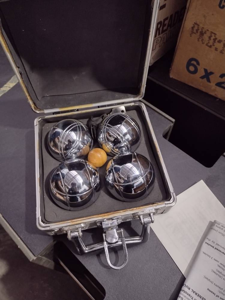 Kennards Self Storage Mile End Bid on Self Storage Unit auction IB-2075