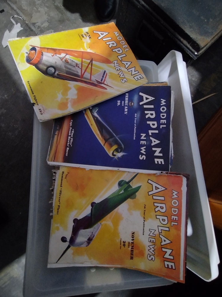 Kennards Self Storage Mile End Abandoned Storage Auctions auction IB-2075