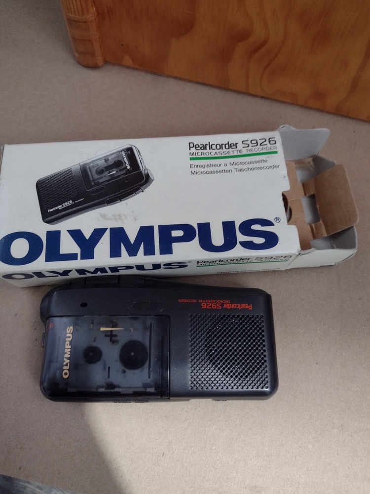 Kennards Self Storage Mile End Abandoned Storage shed Auctions auction IB-2075