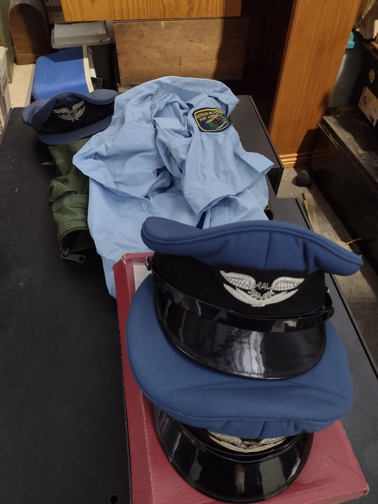 Kennards Self Storage Mile End Self Storage Auctions auction IB-2075