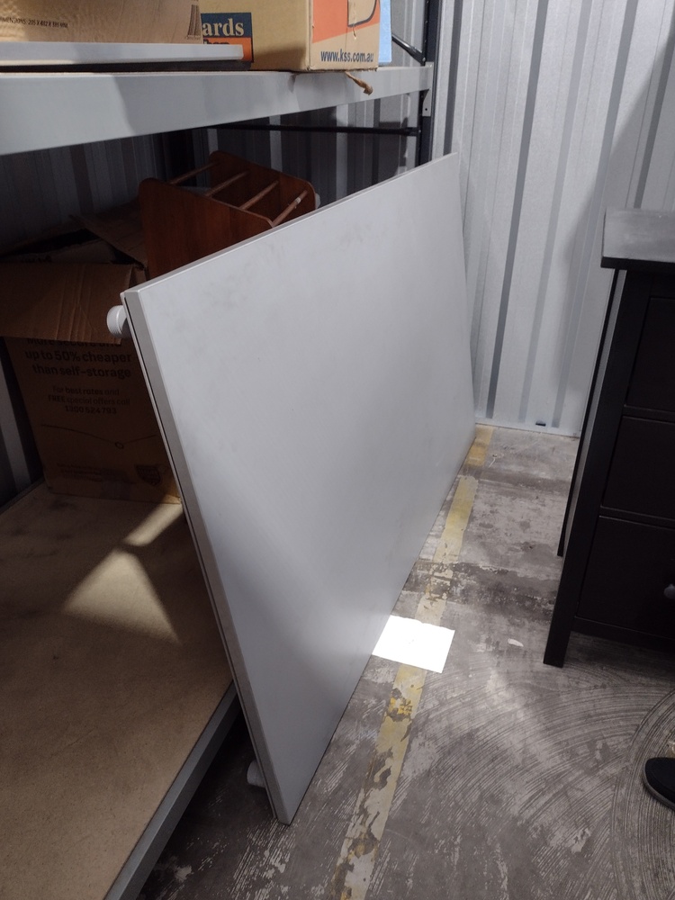 Kennards Self Storage Mile End Abandoned Storage centre Auctions auction IB-3281