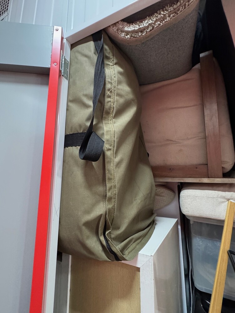 StoreLocal Pacific Pines Storage Facility Unit auction IB-2913