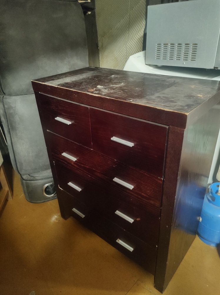 Kennards Self Storage Penrith Abandoned Storage Auctions auction IB-7461