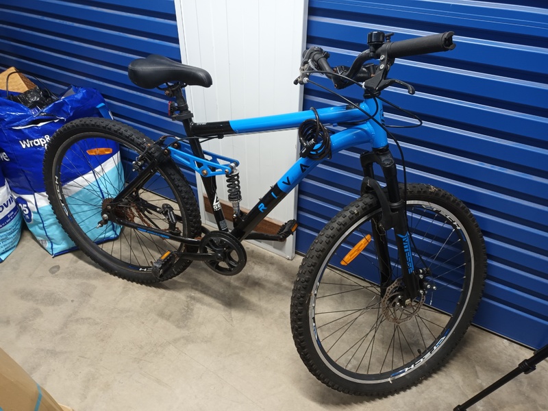 Storage King Cockburn Abandoned Storage centre Auctions auction IB-9280