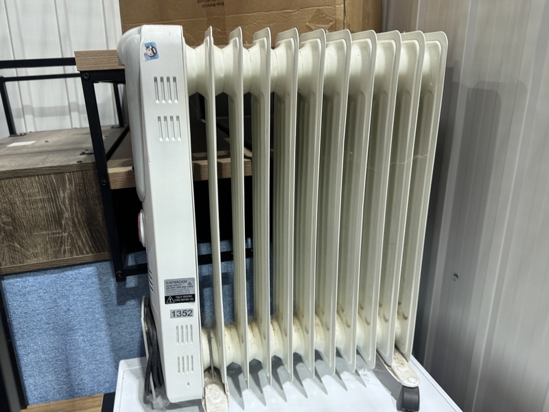 Storage King O`Sullivan Beach Storage auction IB-9523