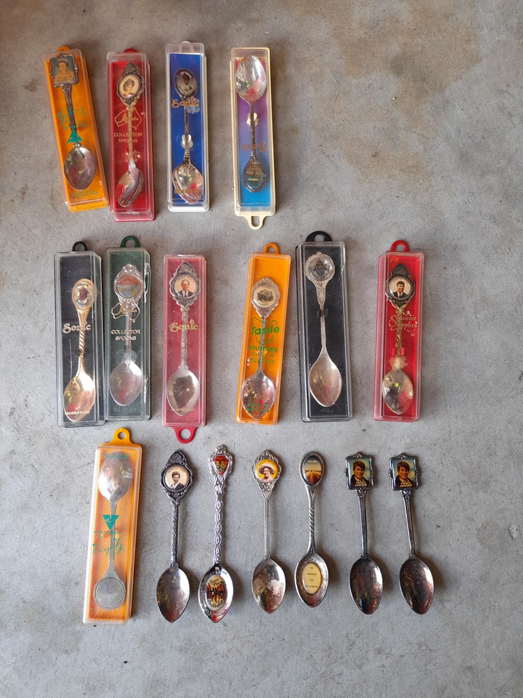 Storage King Maddington Abandoned Storage Unit Auctions auction IB-5072