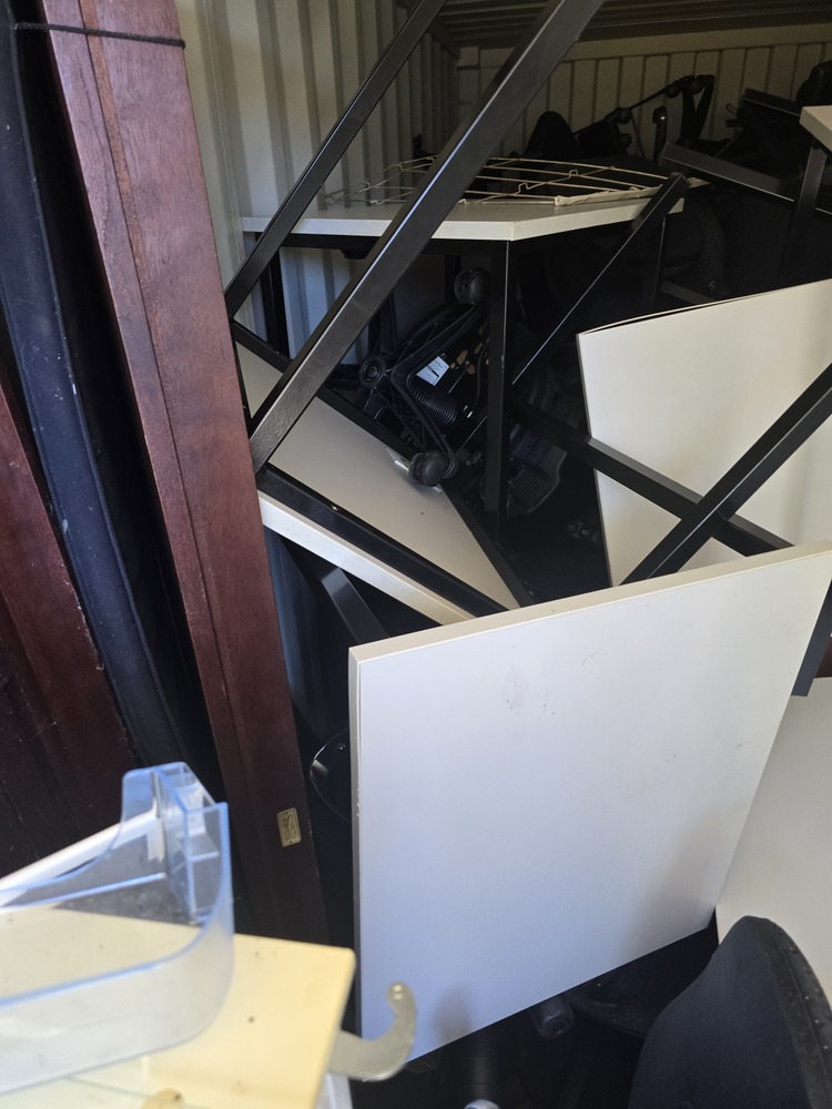 Self storage central  acacia Ridge  Self Storage Unit auction IB-3789