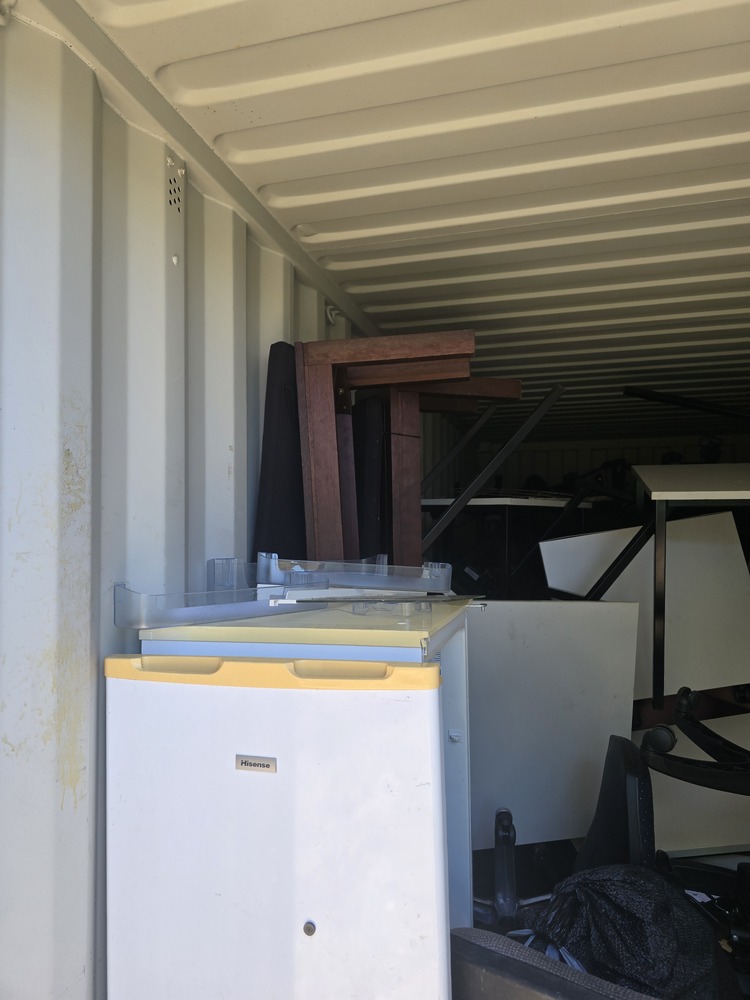 Self storage central  acacia Ridge  Bid on Self Storage Unit auction IB-3789
