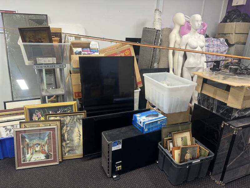 D. Koutts - Private Seller Self Storage Facility Unit auction IB-1653