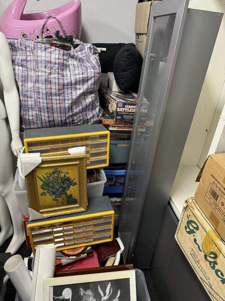 D. Koutts - Private Seller Bid on Self Storage Unit auction IB-1653