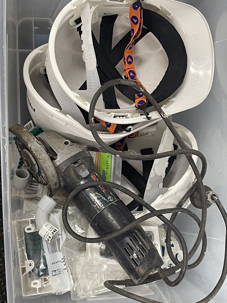 D. Koutts - Private Seller Abandoned Storage Unit Auctions auction IB-1653