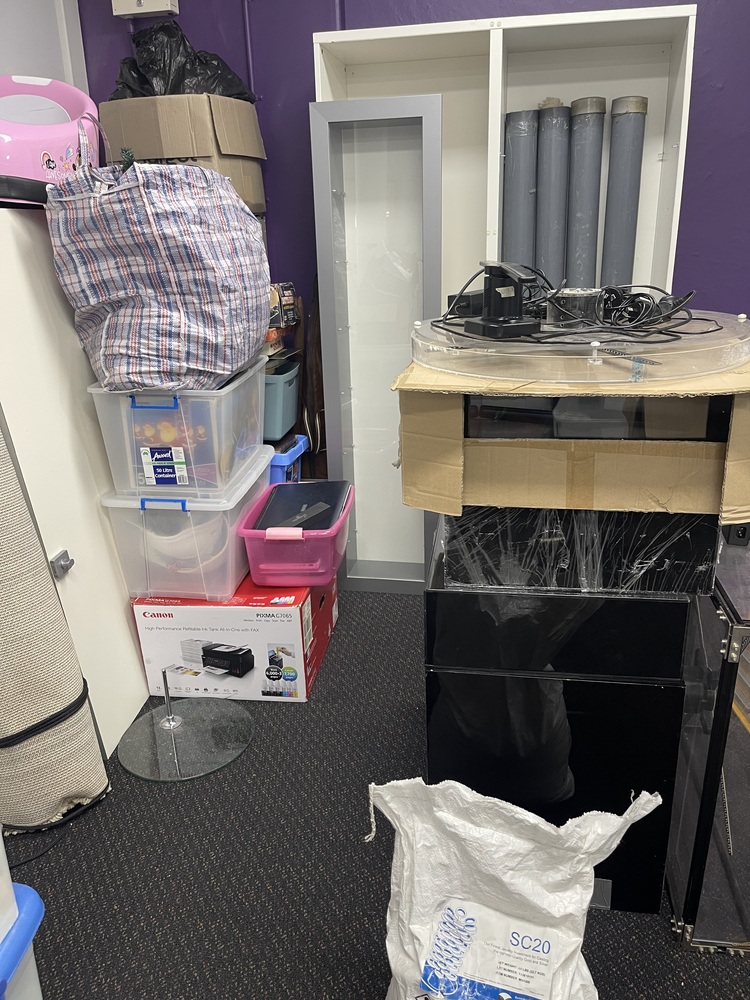 D. Koutts - Private Seller Storage centre Auctions auction IB-1653