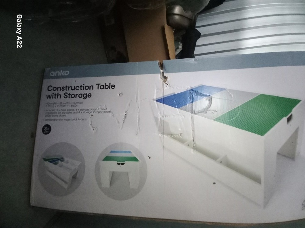 Storage King Moorebank Abandoned Self Storage Auctions auction IB-2392