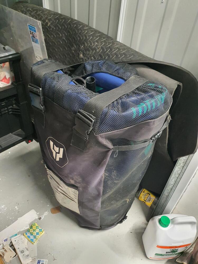 Storage King Redbank Plains Abandoned Self Storage Auctions auction IB-6521