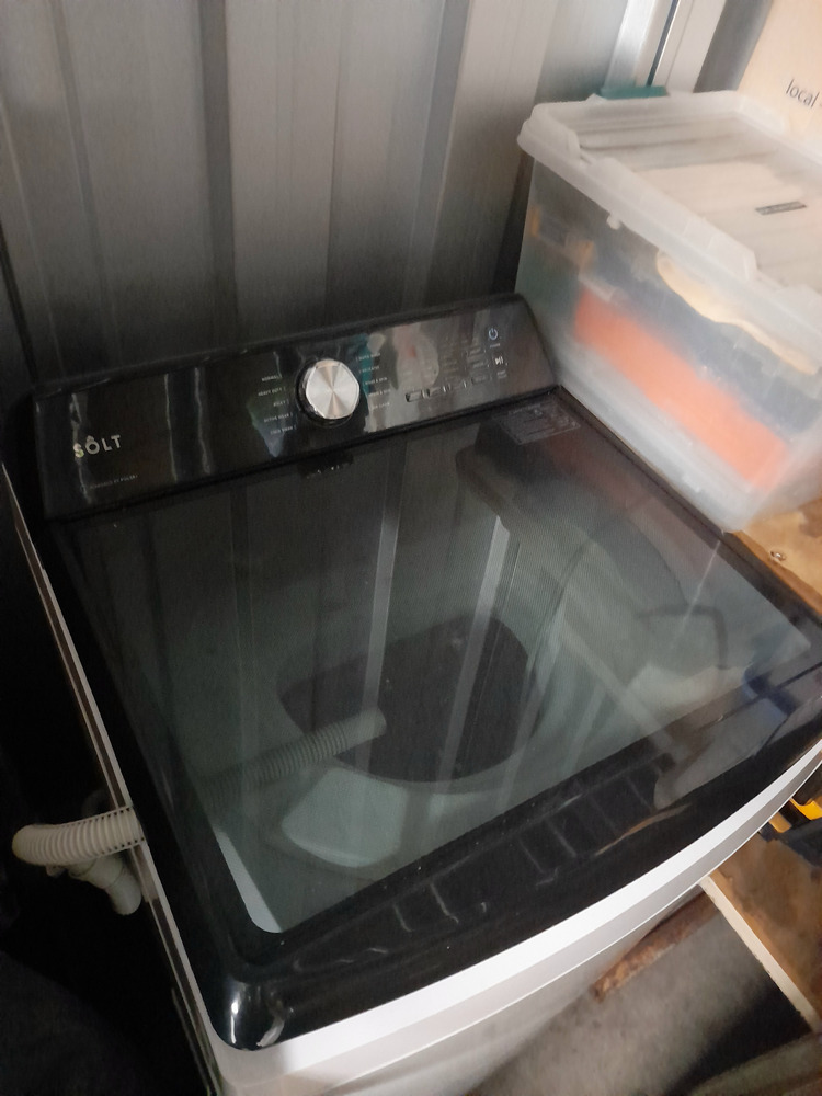 Storage King Belmont Bid on Storage Unit auction IB-8914