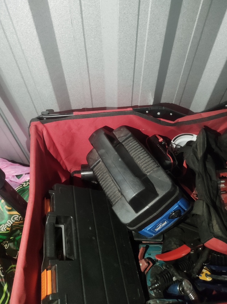 Kennards Self Storage Chermside Storage Unit auction IB-6327