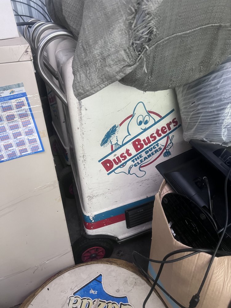 Fort Knox Self Storage Ringwood Abandoned Storage garage Auctions auction IB-3377