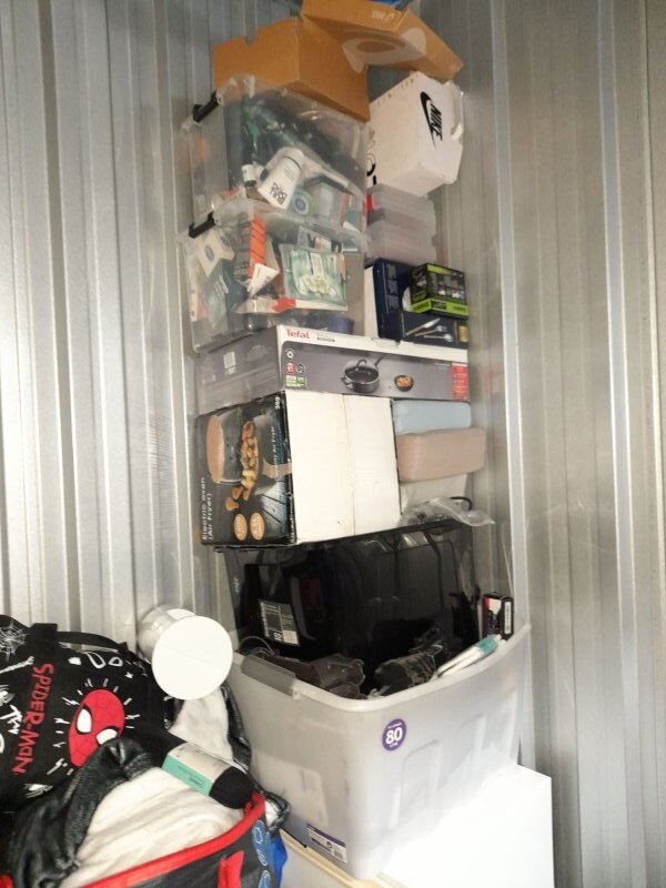 Storage King Coburg North Bid on Storage Unit auction IB-8417