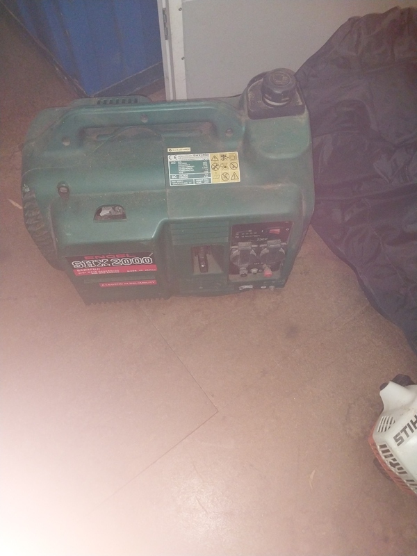 Storage King Cleveland Abandoned Storage shed Auctions auction IB-8416